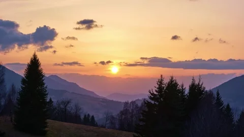 Clouds rolling and last rays of sunlight, beautiful weather 4k landscape sunset 스톡 동영상 275040781