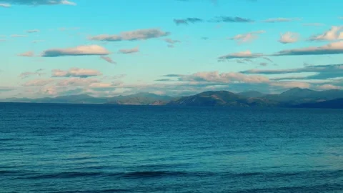 Clouds rolling over hills on the South Island of New Zealand 動画素材 260367536