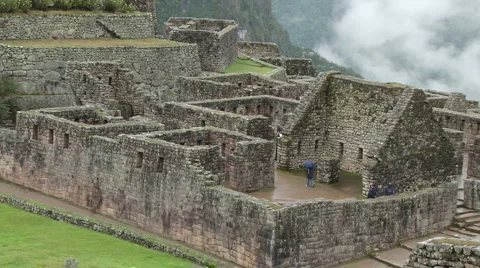 Clouds rolling over Machu Picchu Stock Footage 4565441