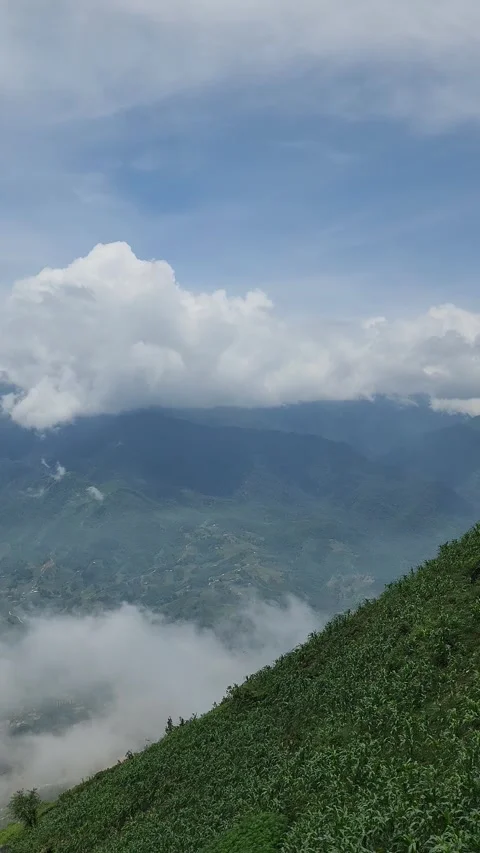 Clouds Rolling Over the Mountains of Sapa, Vietnam Stock Footage 319794563