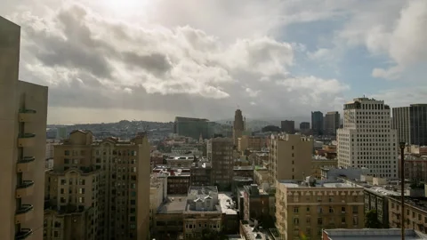 Clouds rolling over San Francisco rooftops timelapse Stock-Footage 348050574