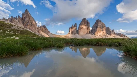 Clouds rolling over Tre Cime di Lavaredo mountains Video stock 114083513