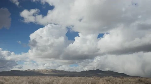 Clouds Rolling In - Timelapse Stock Footage 139883654