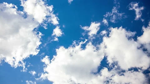 Clouds running across the blue sky. 스톡 동영상 98305257