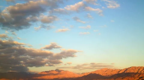Clouds running fast in the Desert 스톡 동영상 58587067