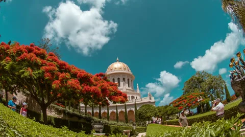 Clouds running over Bahai Temple, Haifa, Israel Vídeo Stock 34675566