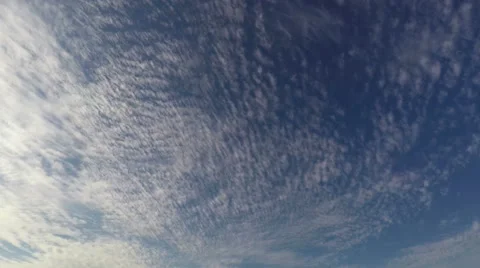 Clouds slowly moving over the sky 스톡 동영상 57739060