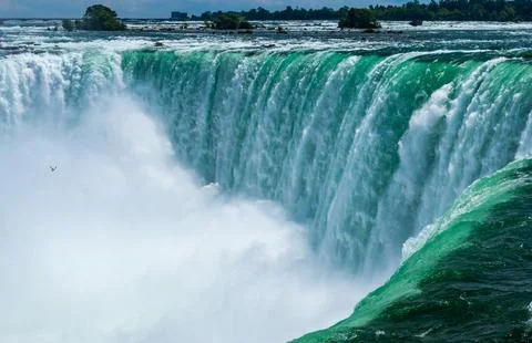 Clouds of splashes and falling water from Niagara Falls, Niagara State Park Fotos Stock