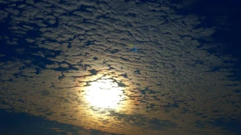 Clouds Through Sun Vídeo Stock 101099345