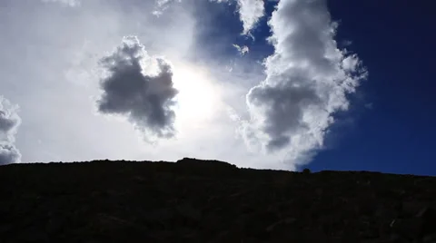 Clouds time lapse mountain silhouette 動画素材 37622122