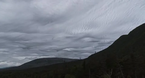 Clouds timelapse aperatus, Gros Morne National Park, Newfoundland weather 库存影片 218185221