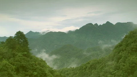 Clouds timelapse in mountains Stock-Footage 831979