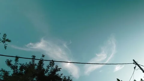 Clouds timelapse view with houses Video stock 158554687