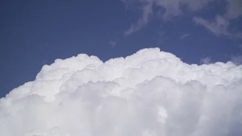 Clouds TL Stockbeeldmateriaal 81591915