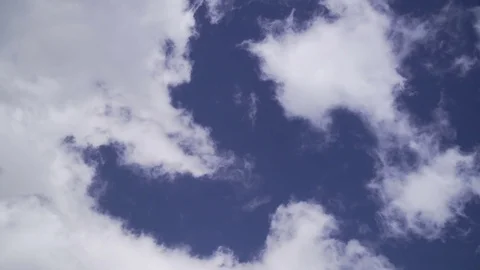 Clouds TL Stockbeeldmateriaal 81638218