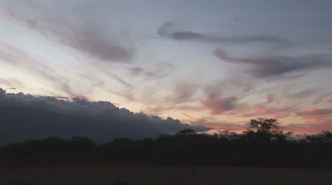 Clouds04 動画素材 7770227