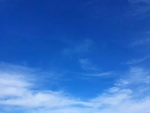 Cloudscape with blue sky and white clouds Foto stock