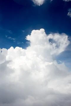 Cloudscape. Blue sky and white cloud. Sunny day. Cumulus cloud. Foto stock
