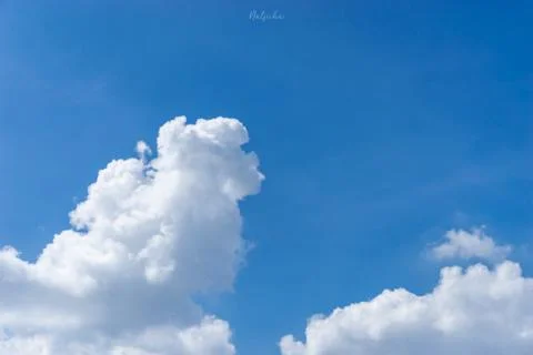 Cloudscape, dramatic withe cloud  on blue sky, copy space 스톡 사진