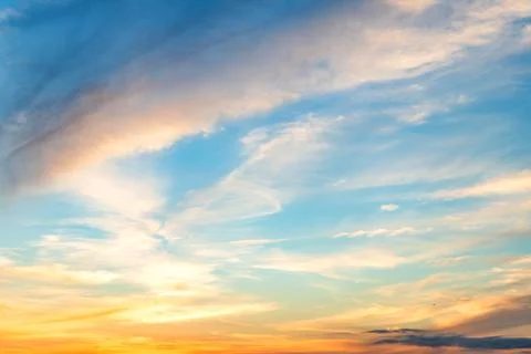 Cloudscape sky background. Sunset sky. Background with dramatic sunrise sky Foto stock