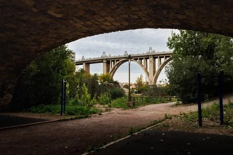 Cloudscape of St. George's Bridge in Alcoy Stockfoto's