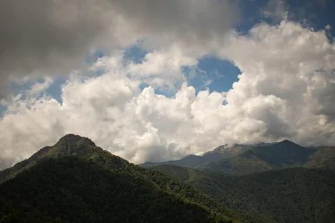 Cloudscape of white and fluffy clouds in a blue sky Foto stock
