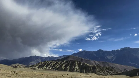 Cloudscape wilderness Ladakh India time lapse Stock-Footage 34417628