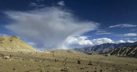Cloudscape wilderness Ladakh India time lapse 4k Stock-Footage 34419171