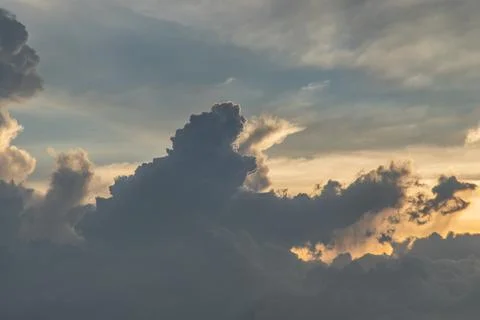 The cloudy beautiful sky with the light shining from the sun. Foto stock