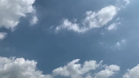 Cloudy blue sky timelapse video 1080p 스톡 동영상 130365484