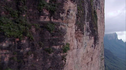 Cloudy Cliffs Stock Footage 39909363