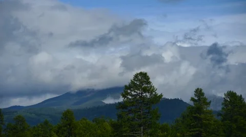 Cloudy day in the mountains. Summer, Lake Baikal. Stockbeeldmateriaal 44229031
