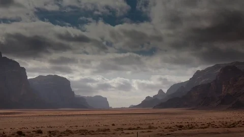 Cloudy day in Wadi Rum desert Video stock 83446924