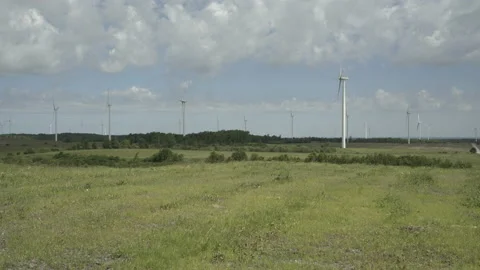 Cloudy Day Windfarm Stockbeeldmateriaal 197569157