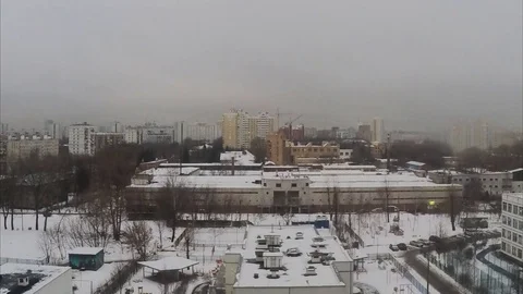 Cloudy day in winter in city timelapse 스톡 동영상 79809270