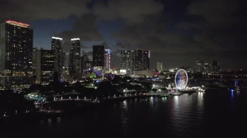 Cloudy at downtown Miami Video stock 232537231