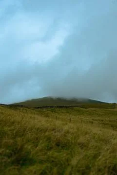 Cloudy hilltop  Foto stock