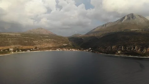 Cloudy lake Video stock 106949108