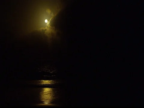 Cloudy Moonlight 스톡 동영상 82349592