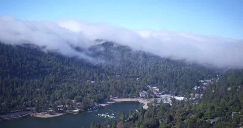 Cloudy mountain suburbs 2 库存影片 279513726