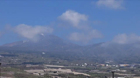 Cloudy mountains time lapse Video stock 34028312