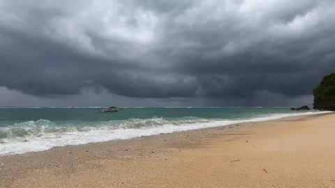 Cloudy ocean beach Stock Footage 107266822