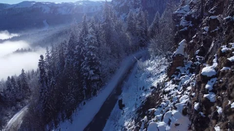 Cloudy road Video stock 261585010