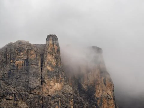 Cloudy scene in Dolomites Foto stock