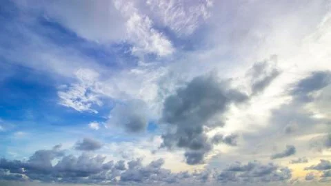 Cloudy sky in horizontal line Stock Photos