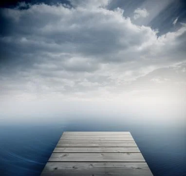 Cloudy sky over ocean Illustrazione stock