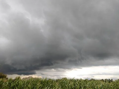 Cloudy sky with rain clouds. The rain is coming Stockfoto's