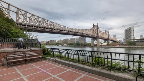 Cloudy sky Timelapse of Ed Koch Queensboro bridge in New York. USA 스톡 동영상 88913553