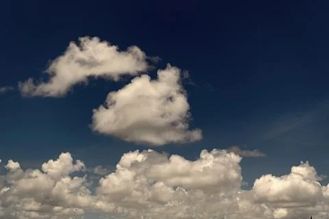 Cloudy skyscape background. Cloudscape sky background. Cloud in the sky Stockfoto's