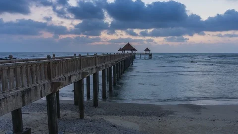Cloudy Sunrise at The Jetty Stockbeeldmateriaal 93914924
